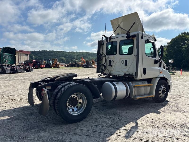 Freightliner Cascadia 113 Vlačilci