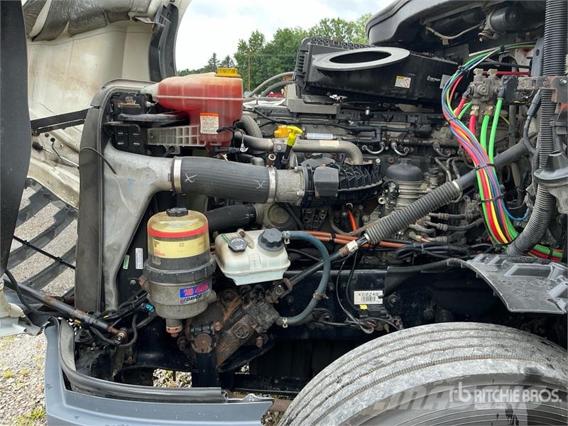 Freightliner Cascadia 126 Vetopöytäautot