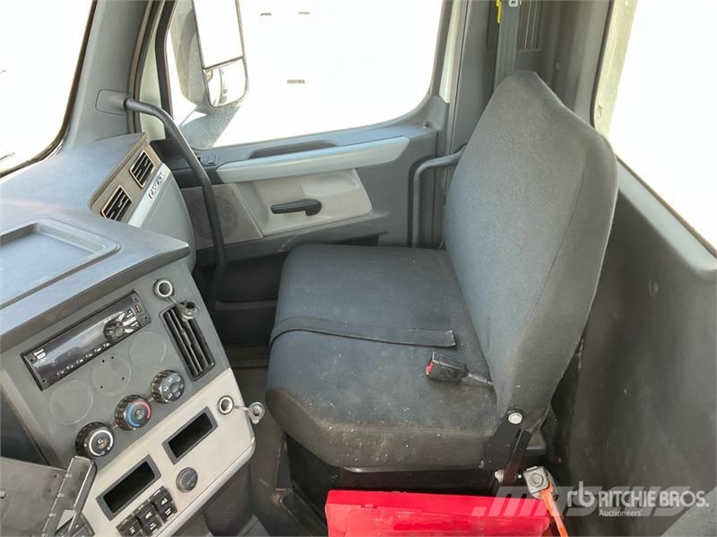 Freightliner Cascadia 126 Vetopöytäautot