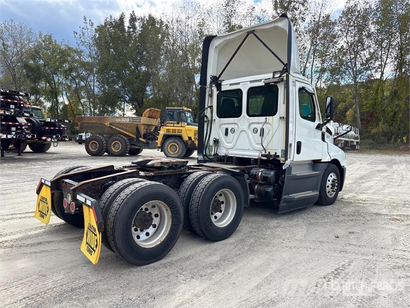 Freightliner Cascadia 126 Влекачи