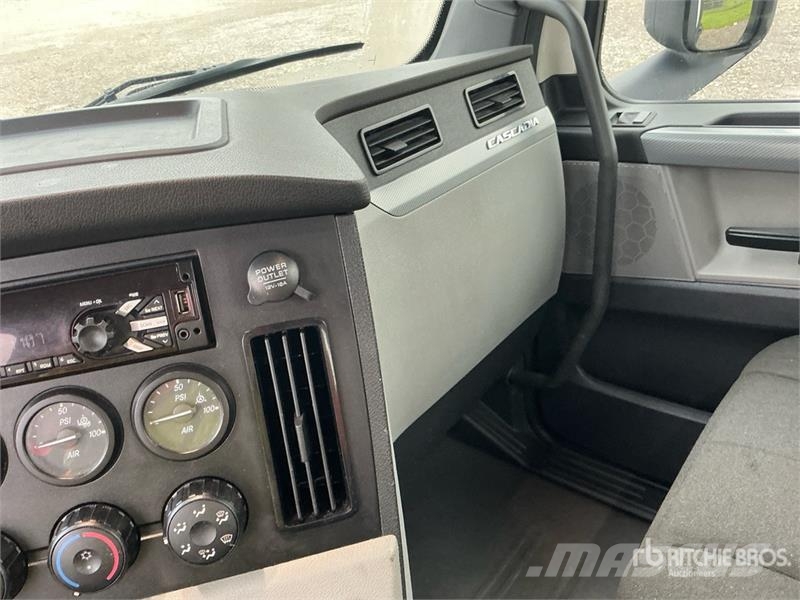 Freightliner Cascadia 126 Prime Movers
