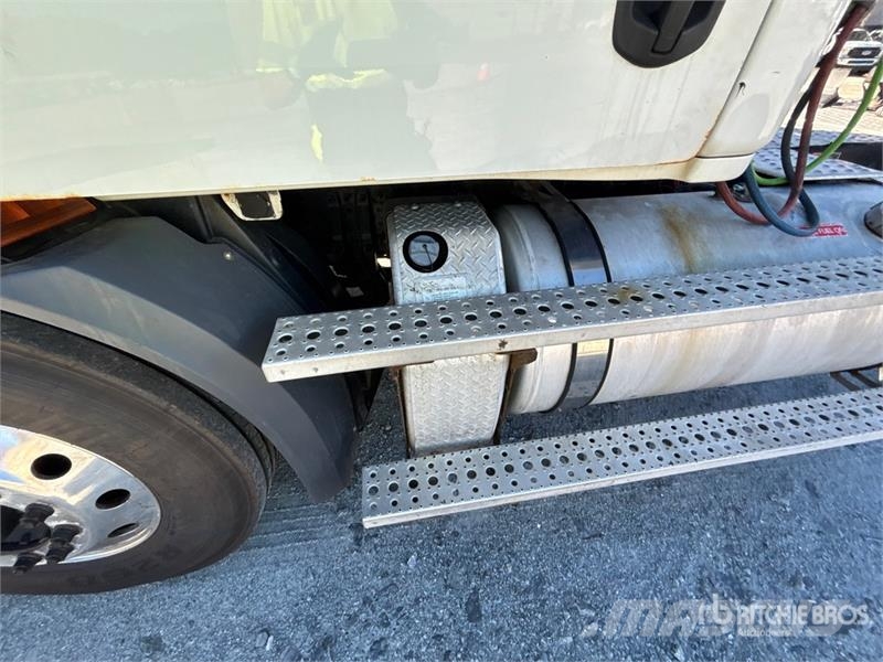 Freightliner Cascadia 116 Trekkers
