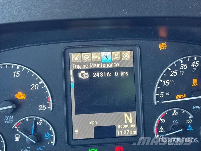 Freightliner Cascadia 6x4 T/A Sleeper Truck Tractor (Inoperable Cabezas tractoras