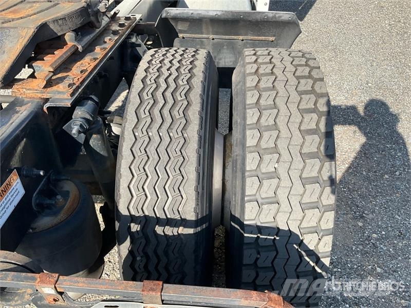 Freightliner Cascadia 125 Truck Tractor Units