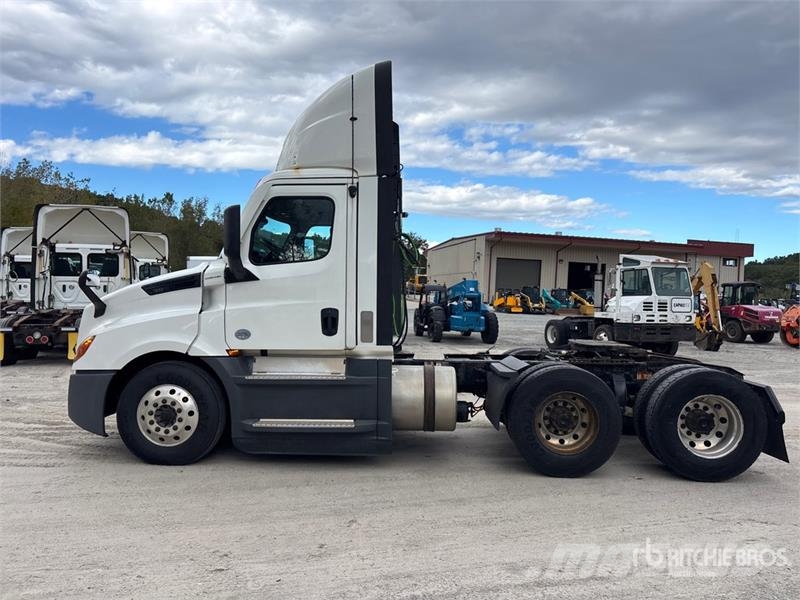 Freightliner Cascadia 126 Влекачи