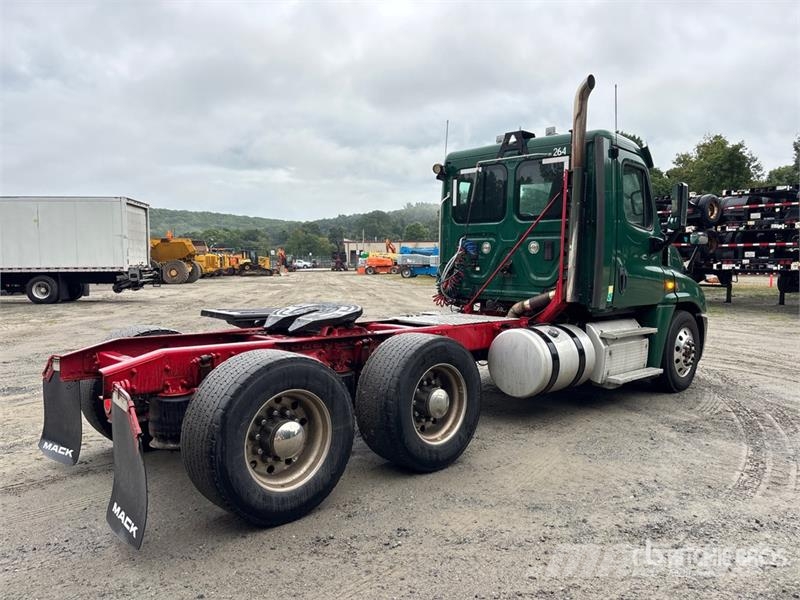 Freightliner Cascadia 125 Vlačilci