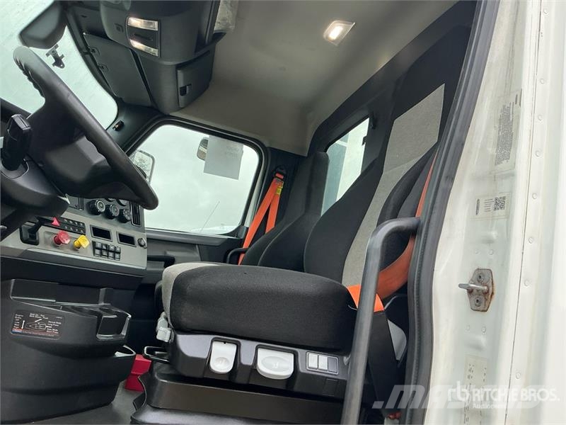 Freightliner Cascadia 126 Prime Movers