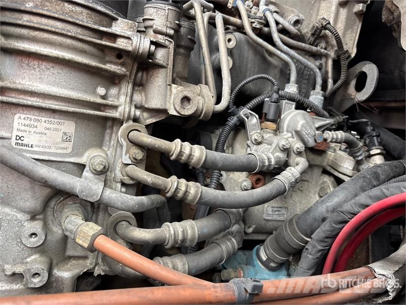 Freightliner Cascadia 126 6x4 T/A Sleeper Truck Tractor Sattelzugmaschinen
