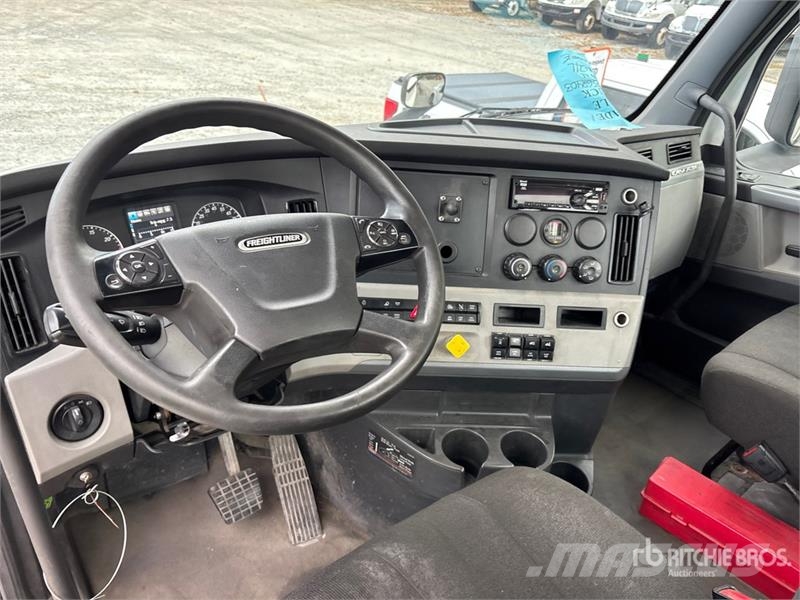Freightliner Cascadia 126 Влекачи