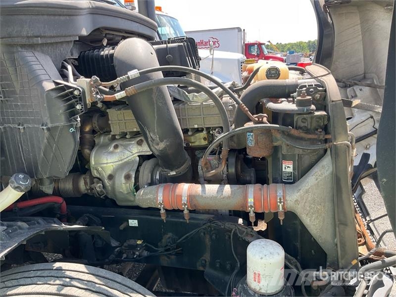 Freightliner Cascadia 126 Vetopöytäautot