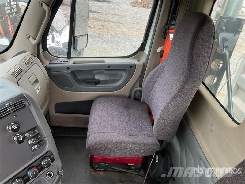 Freightliner Cascadia 125 曳引機組件