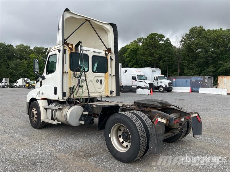 Freightliner Cascadia 126 Prime Movers
