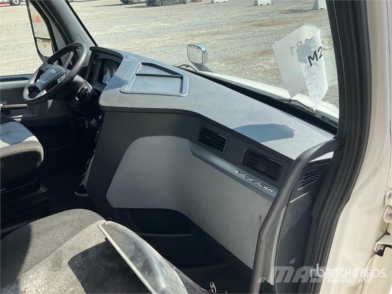 Freightliner Cascadia 116 Vilcēji