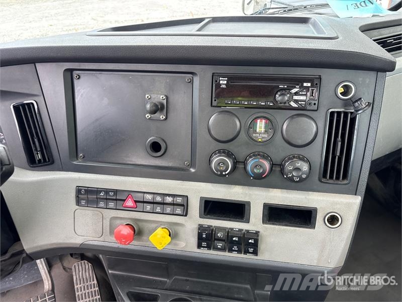 Freightliner Cascadia 126 Влекачи
