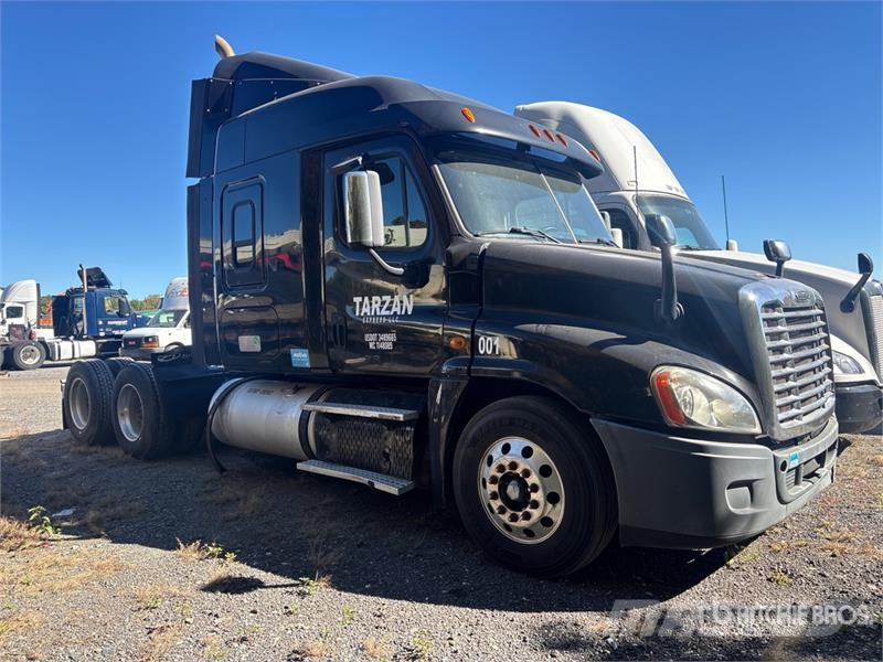Freightliner Cascadia 125 Trekkers
