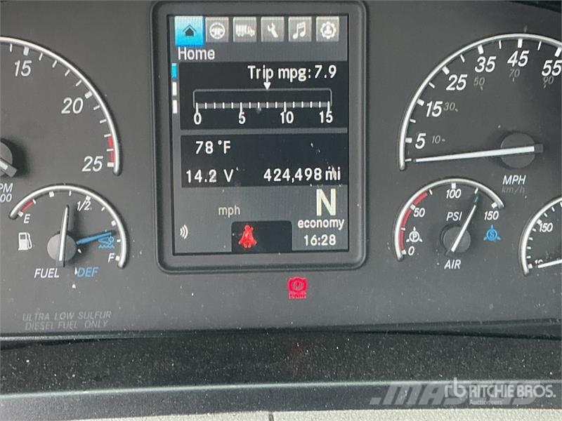 Freightliner Cascadia 126 وحدات الجر