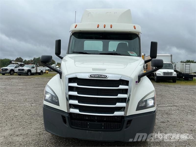 Freightliner Cascadia 126 Vetopöytäautot
