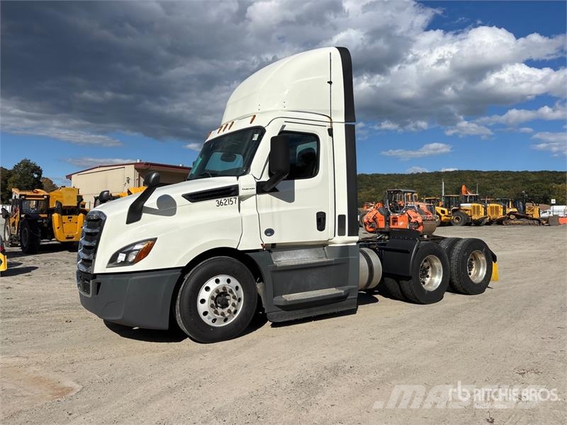 Freightliner Cascadia 126 Влекачи