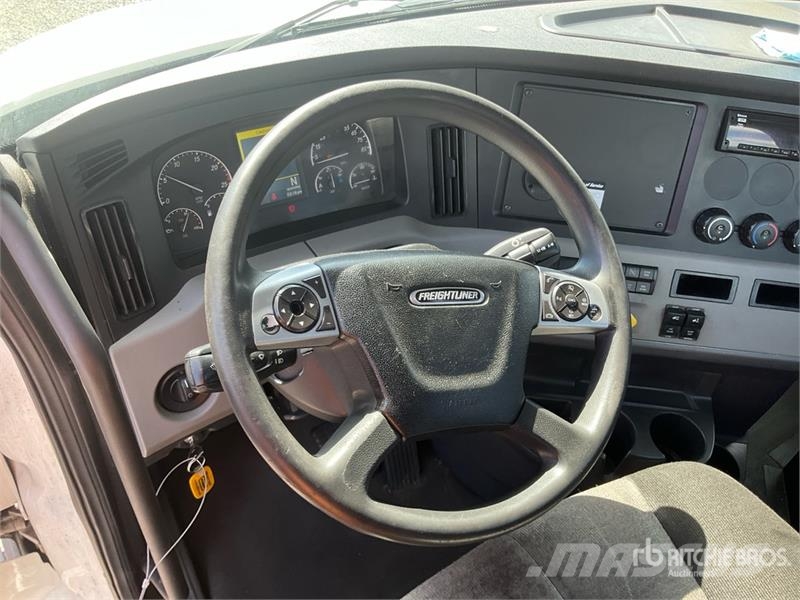 Freightliner Cascadia 126 Prime Movers