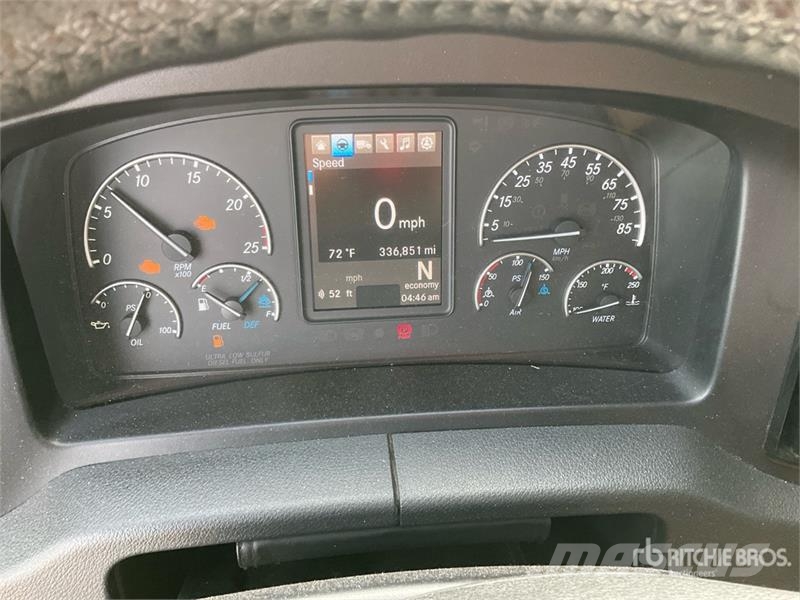 Freightliner Cascadia 126 6x4 T/A Sleeper Truck Tractor Motrici e Trattori Stradali