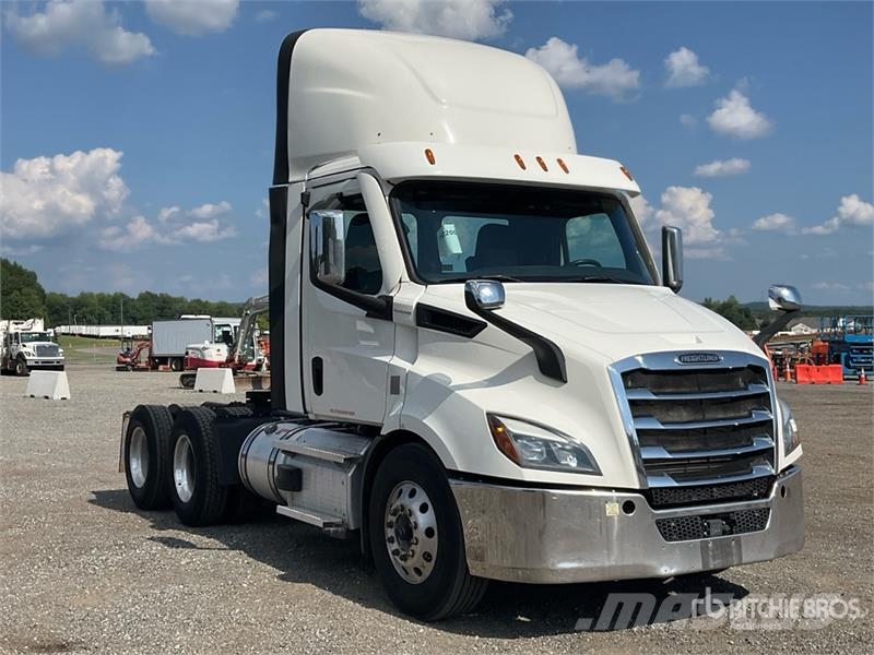 Freightliner Cascadia 116 Vilcēji