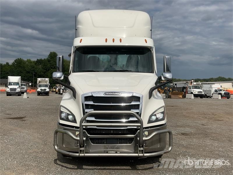 Freightliner Cascadia 116 Vilcēji
