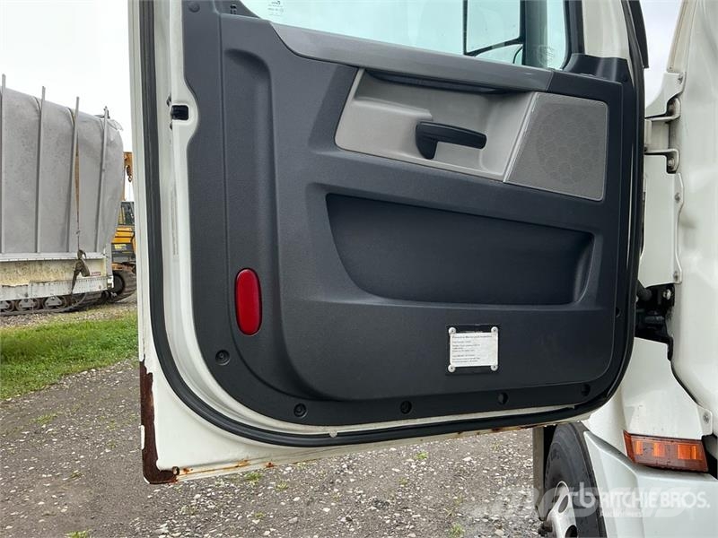 Freightliner Cascadia 126 Prime Movers