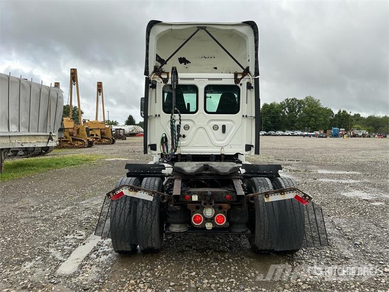 Freightliner Cascadia 126 Prime Movers