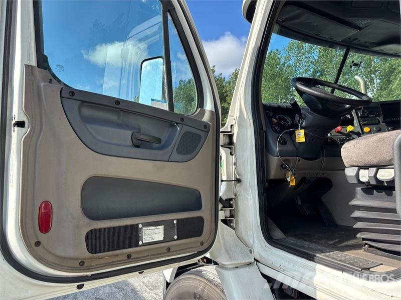 Freightliner Cascadia 113 Vlačilci