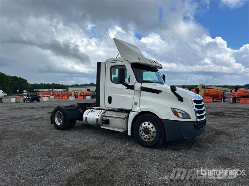 Freightliner Cascadia 126 Prime Movers