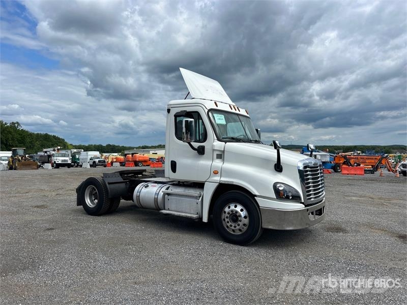 Freightliner Cascadia 125 Vilcēji