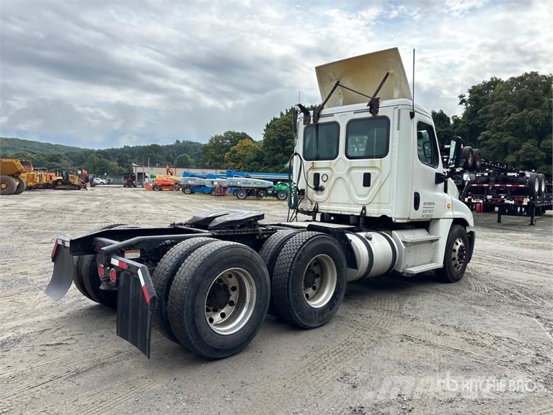Freightliner Cascadia 125 Nyergesvontatók