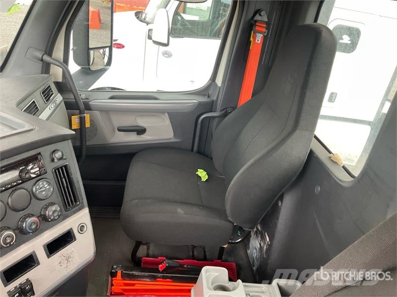 Freightliner Cascadia 126 Prime Movers