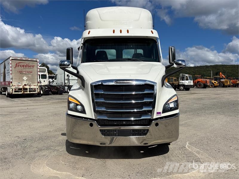 Freightliner Cascadia 116 Tractor Units