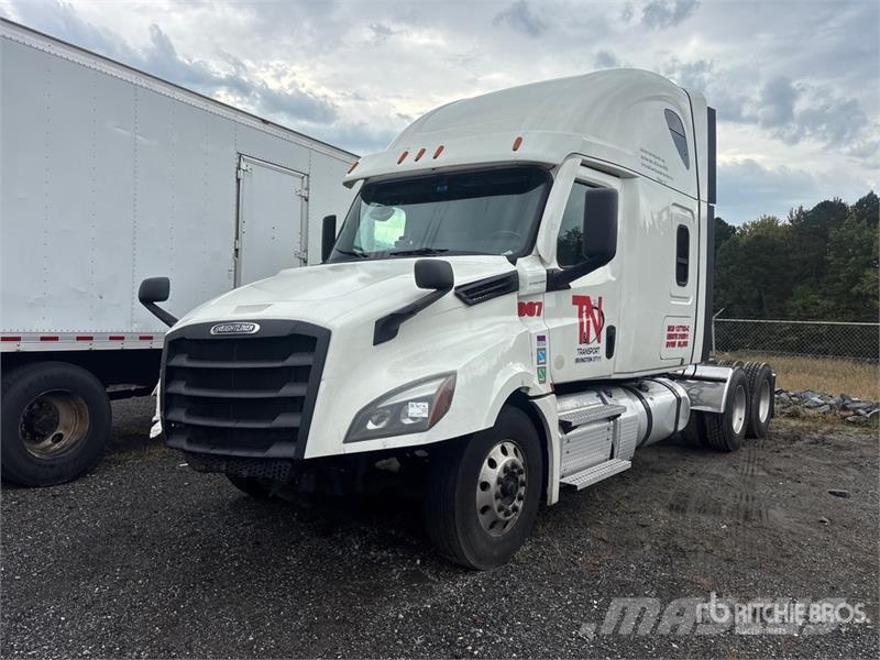 Freightliner Cascadia 126 6x4 T/A Sleeper Truck Tractor (Inoper Tracteur routier