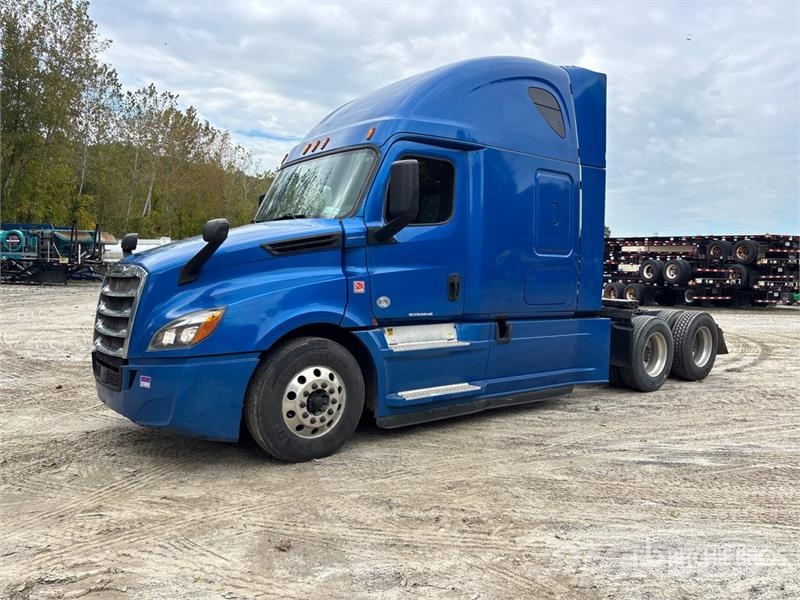 Freightliner Cascadia 126 6x4 T/A Sleeper Truck Tractor Tractores (camiões)