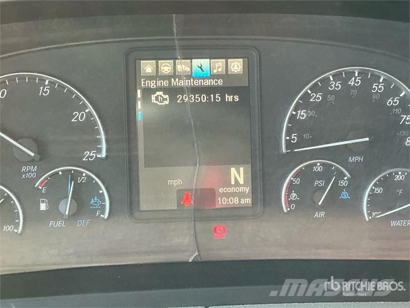 Freightliner Cascadia 126 6x4 T/A Sleeper Truck Tractor Тягачі