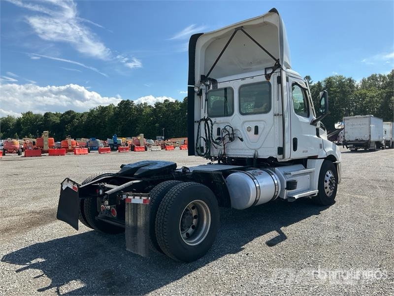 Freightliner Cascadia 126 Prime Movers