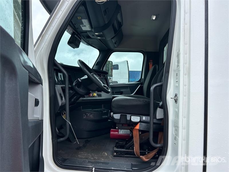 Freightliner Cascadia 126 Prime Movers