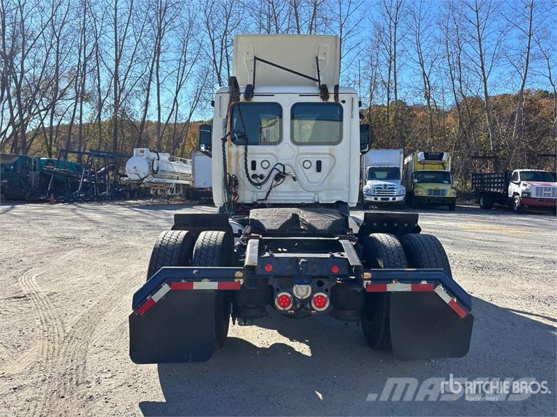 Freightliner Cascadia 116 Trekkers