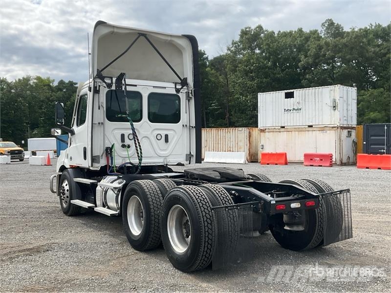 Freightliner Cascadia 116 Vilcēji