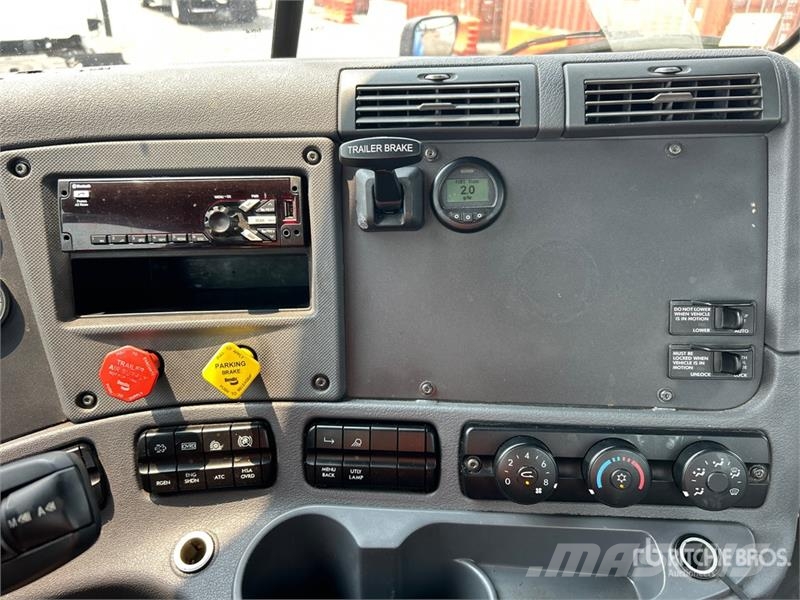 Freightliner Cascadia 125 Vetopöytäautot