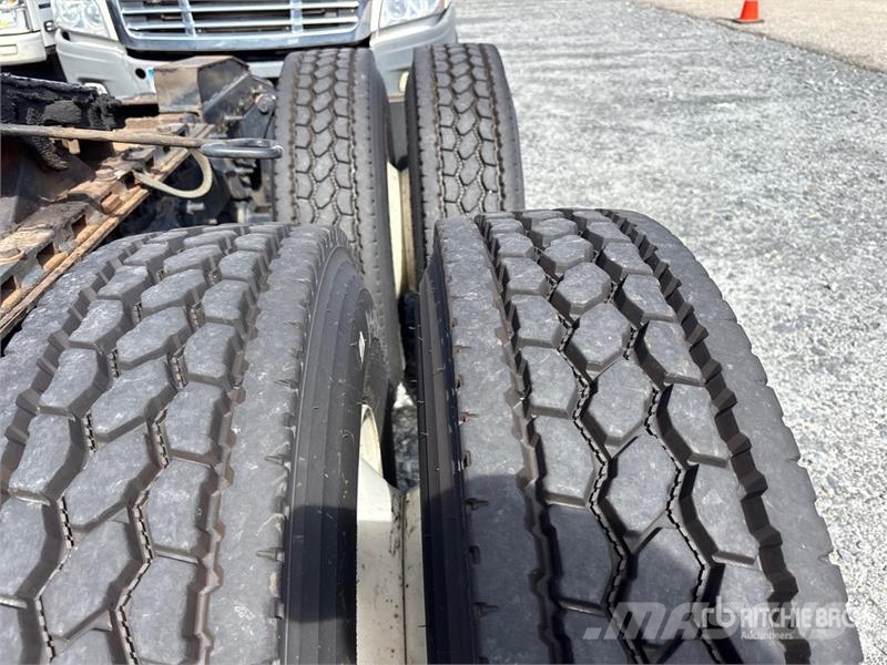 Freightliner Cascadia 125 Sadulveokid