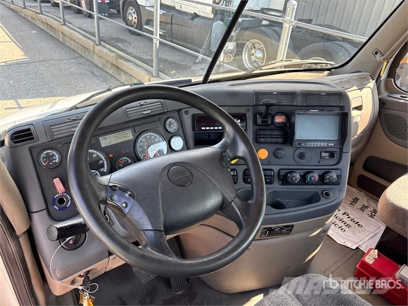 Freightliner Cascadia 113 Vlačilci