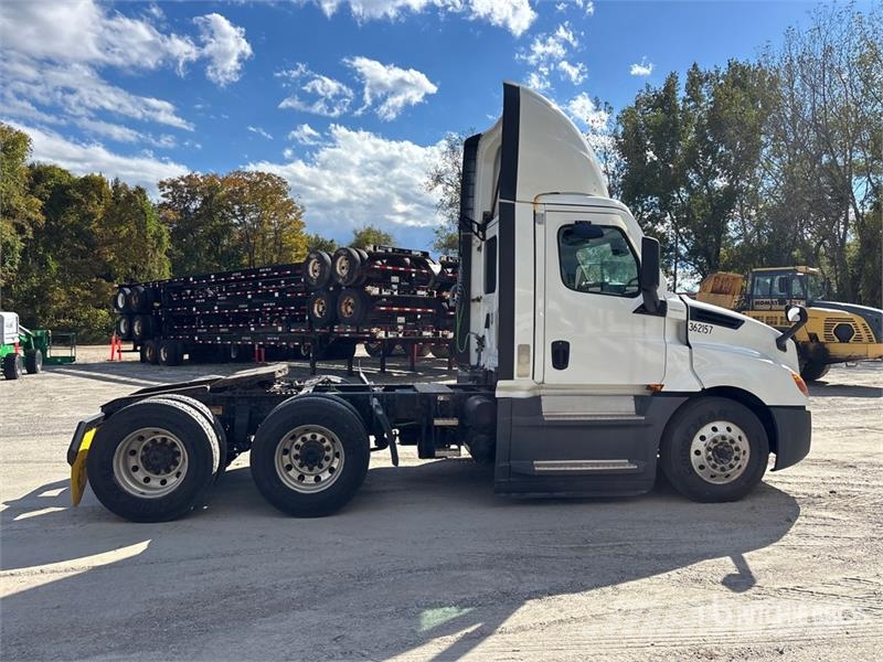 Freightliner Cascadia 126 Tegljači