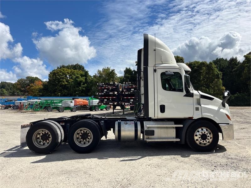 Freightliner Cascadia 116 Tractor Units