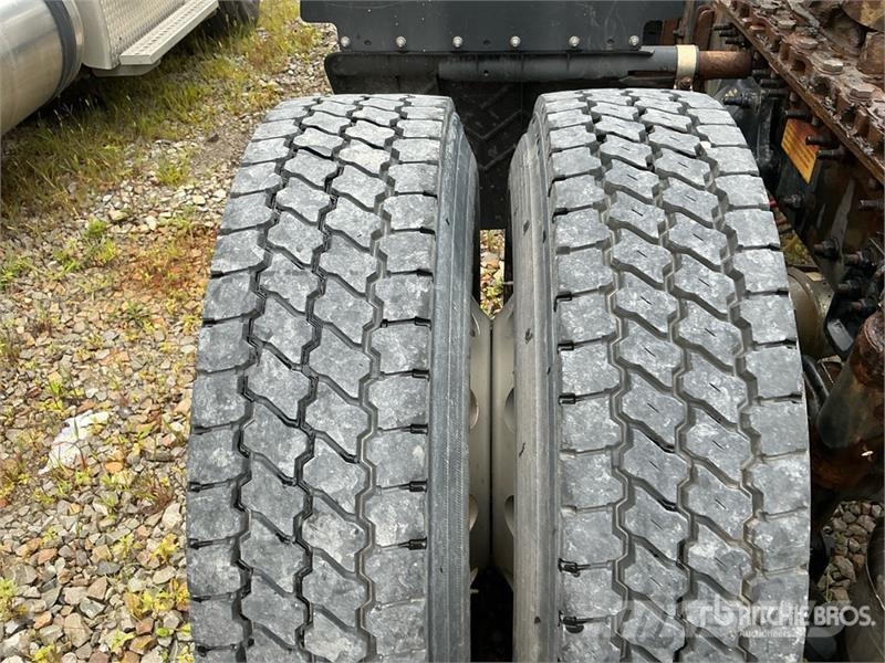 Freightliner Cascadia 126 Vetopöytäautot