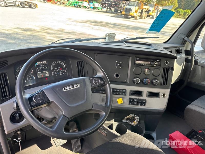 Freightliner Cascadia 126 Влекачи