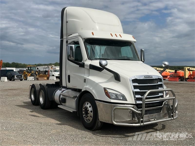 Freightliner Cascadia 116 Vilcēji
