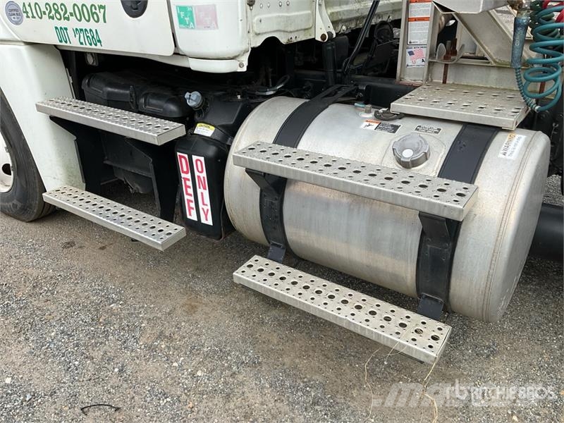 Freightliner Cascadia 125 曳引機組件